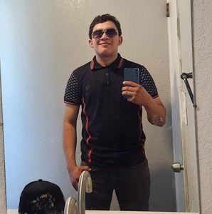 Meet your Posher, Manuel